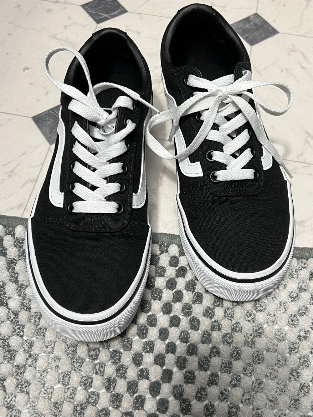 Vans Black and White Low-Top Skate Sneakers - Picture 4 of 5